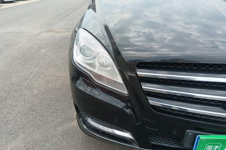 Used Mercedes-Benz R-Class 2014 R 400 4MATIC Business Model Right Front Headlight