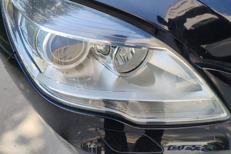 Used Mercedes-Benz R-Class 2014 R 320 4MATIC Business Model Right Front Headlight
