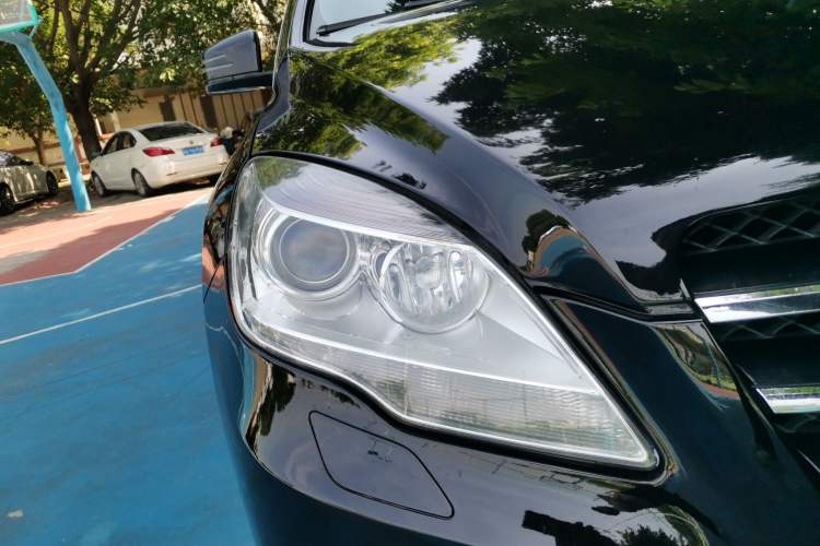 Used Mercedes-Benz R-Class 2014 R 320 4MATIC Luxury Model Right Front Headlight