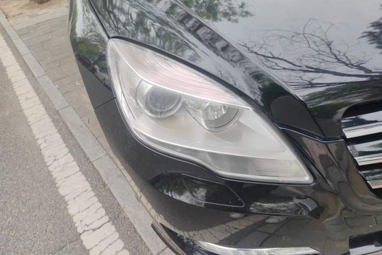 Used Mercedes-Benz R-Class 2014 R 320 4MATIC Business Model Right Front Headlight