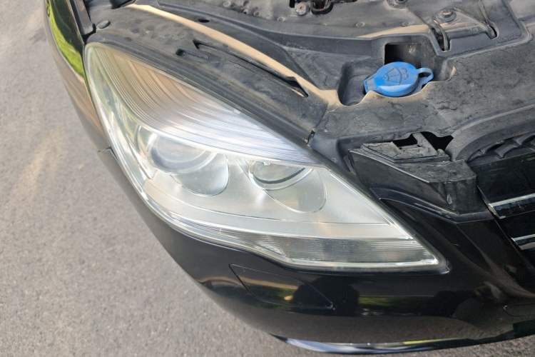 Used Mercedes-Benz R-Class 2014 R 320 4MATIC Business Model Right Front Headlight