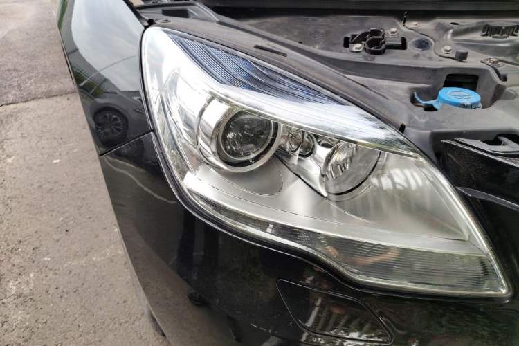 Used Mercedes-Benz R-Class 2014 R 320 4MATIC Business Model Right Front Headlight