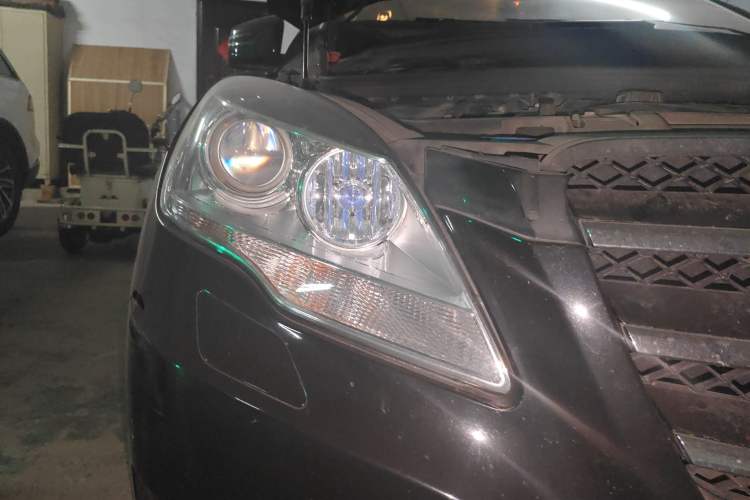 Used Mercedes-Benz R-Class 2014 R 320 4MATIC Business Model Right Front Headlight