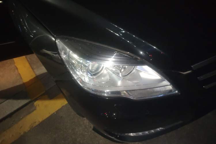 Used Mercedes-Benz R-Class 2014 R 320 4MATIC Business Model Right Front Headlight