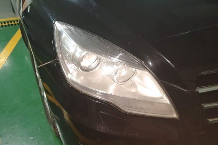 Used Mercedes-Benz R-Class 2014 R 320 4MATIC Luxury Model Right Front Headlight