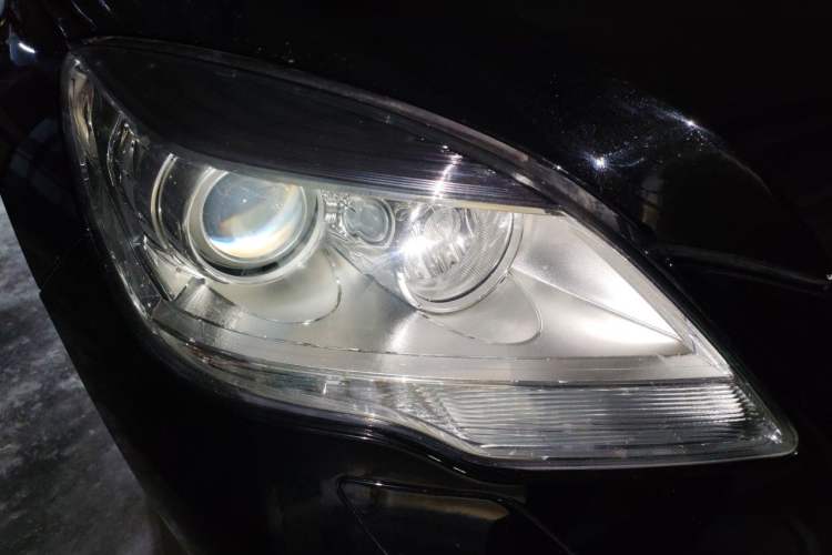 Used Mercedes-Benz R-Class 2014 R 320 4MATIC Business Model Right Front Headlight