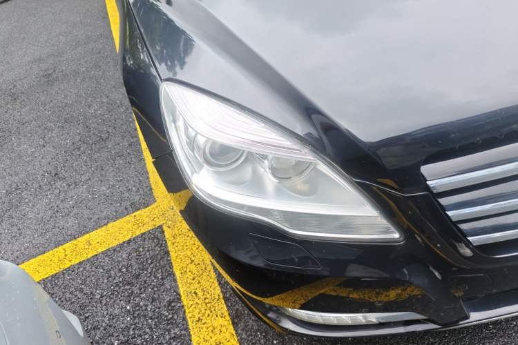 Used Mercedes-Benz R-Class 2014 R 320 4MATIC Business Model Right Front Headlight