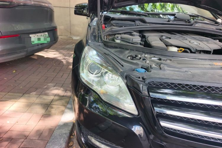 Used Mercedes-Benz R-Class 2014 R 320 4MATIC Business Model Right Front Headlight