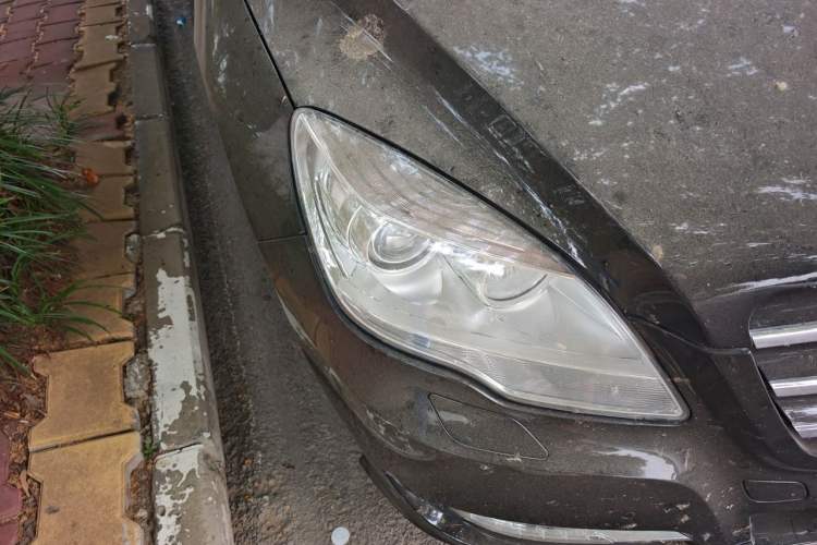 Used Mercedes-Benz R-Class 2014 R 320 4MATIC Business Model Right Front Headlight