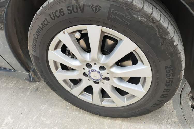 Used Mercedes-Benz R-Class 2014 R 320 4MATIC Business Model Right Front Wheel Hub
