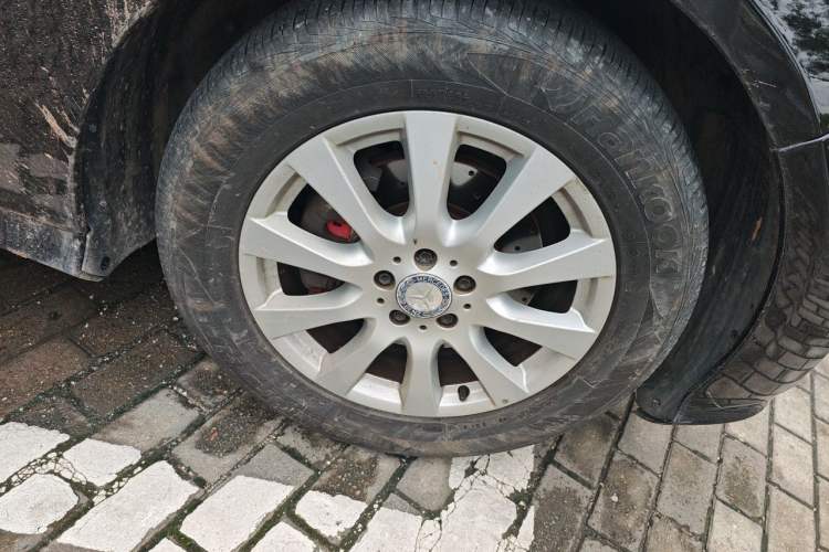 Used Mercedes-Benz R-Class 2014 R 320 4MATIC Business Model Right Front Wheel Hub