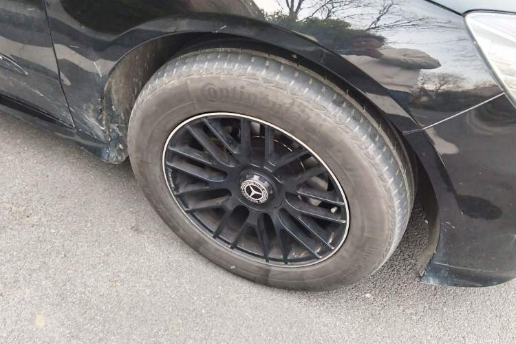 Used Mercedes-Benz R-Class 2014 R 320 4MATIC Business Model Right Front Wheel Hub