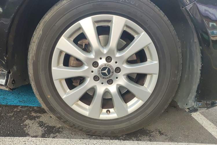 Used Mercedes-Benz R-Class 2014 R 320 4MATIC Business Model Right Front Wheel Hub