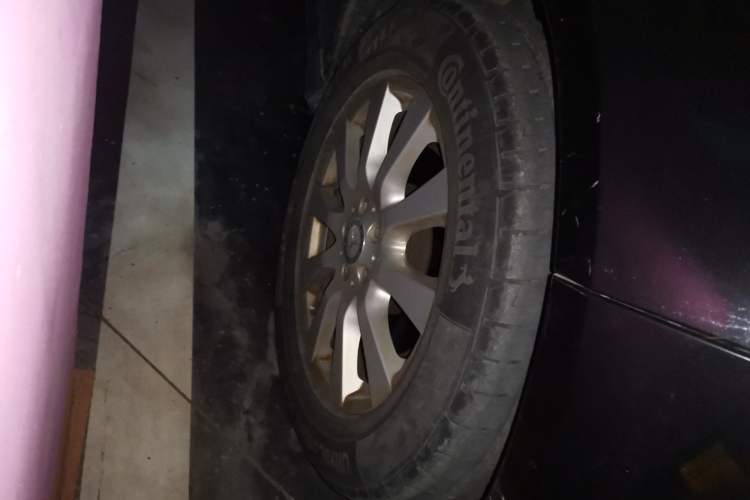 Used Mercedes-Benz R-Class 2014 R 320 4MATIC Business Model Right Front Wheel Hub