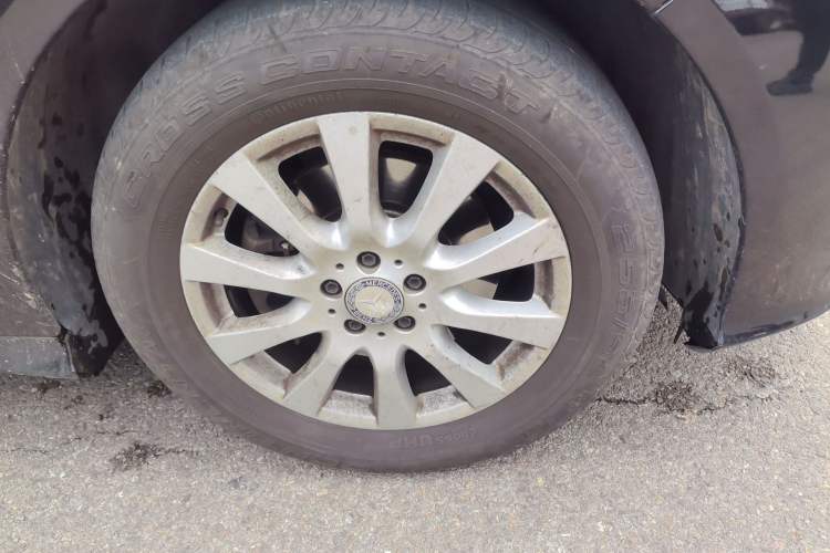 Used Mercedes-Benz R-Class 2014 R 320 4MATIC Business Model Right Front Wheel Hub