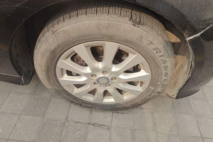 Used Mercedes-Benz R-Class 2014 R 320 4MATIC Business Model Right Front Wheel Hub