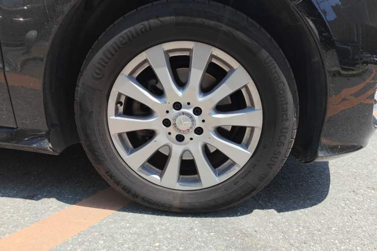 Used Mercedes-Benz R-Class 2014 R 320 4MATIC Business Model Right Front Wheel Hub