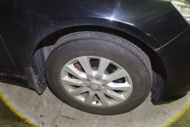 Used Mercedes-Benz R-Class 2014 R 320 4MATIC Business Model Right Front Wheel Hub