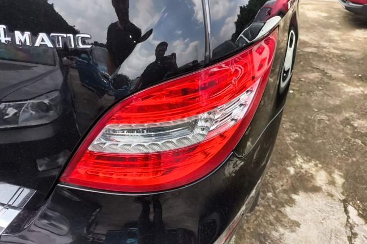 Used Mercedes-Benz R-Class 2014 R 320 4MATIC Business Model Right Rear Taillight