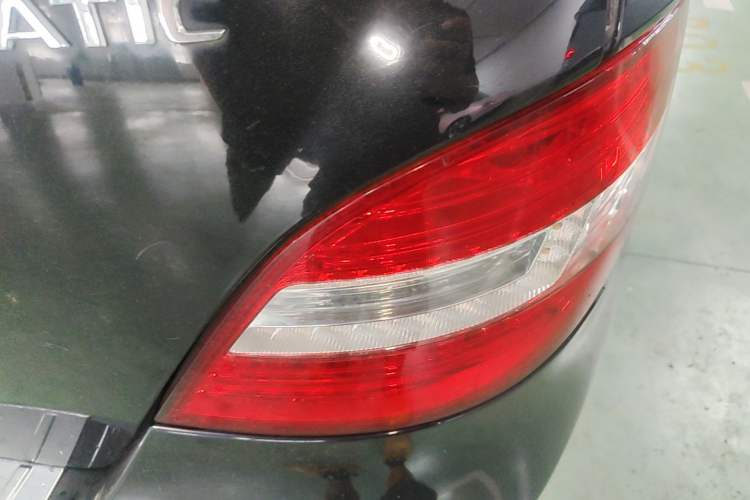 Used Mercedes-Benz R-Class 2014 R 320 4MATIC Business Model Right Rear Taillight