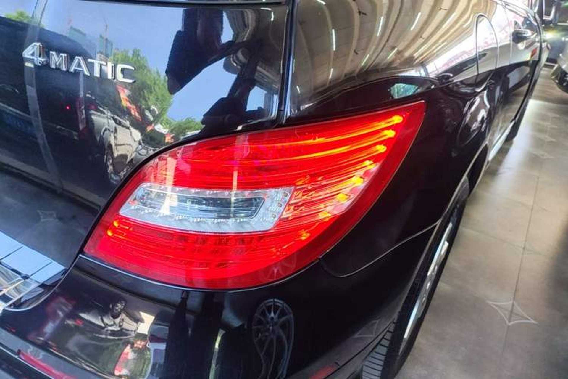 Used Mercedes-Benz R-Class 2014 R 320 4MATIC Business Model Right Rear Taillight