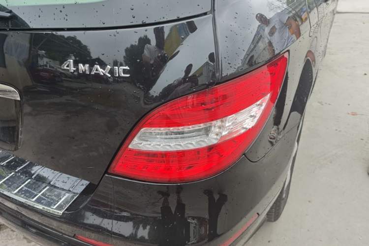 Used Mercedes-Benz R-Class 2014 R 400 4MATIC Business Model Right Rear Taillight