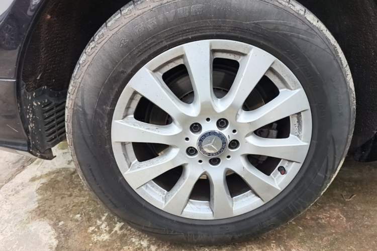Used Mercedes-Benz R-Class 2014 R 320 4MATIC Business Model Right Rear Wheel Hub