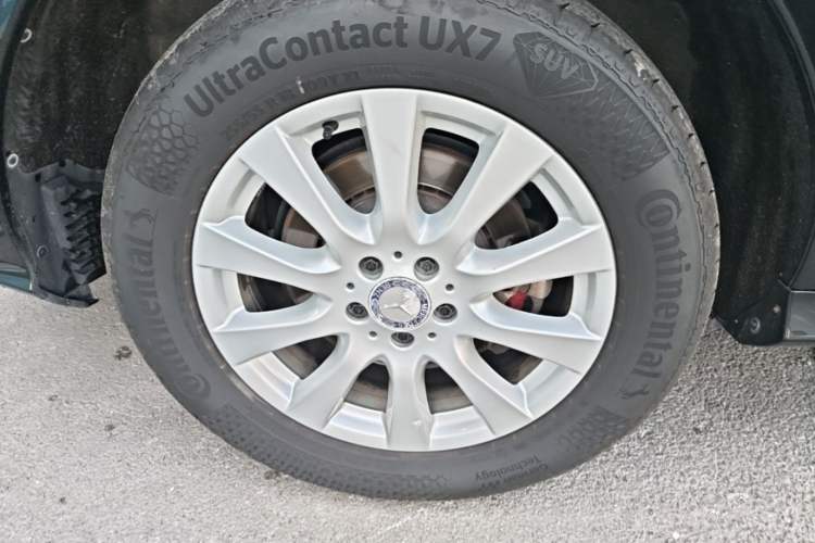 Used Mercedes-Benz R-Class 2014 R 320 4MATIC Business Model Right Rear Wheel Hub