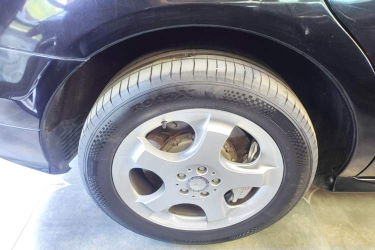 Used Mercedes-Benz R-Class 2014 R 320 4MATIC Business Model Right Rear Wheel Hub