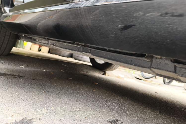 Used Mercedes-Benz R-Class 2014 R 320 4MATIC Business Model Right Side Sill