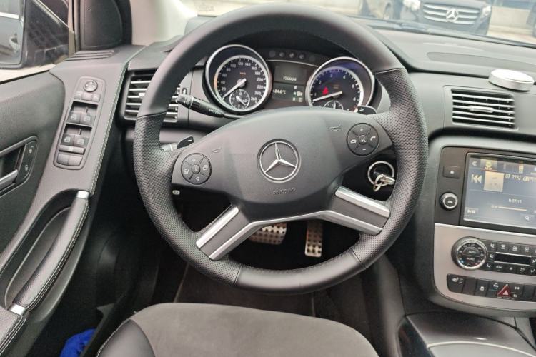 Used Mercedes-Benz R-Class 2014 R 320 4MATIC Business Model Steering Wheel