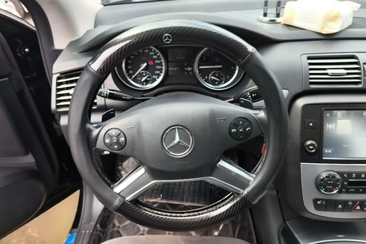 Used Mercedes-Benz R-Class 2014 R 320 4MATIC Business Model Steering Wheel