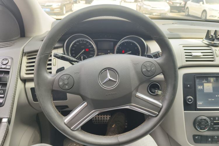 Used Mercedes-Benz R-Class 2014 R 320 4MATIC Business Model Steering Wheel