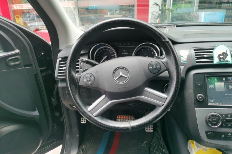 Used Mercedes-Benz R-Class 2014 R 320 4MATIC Business Model Steering Wheel