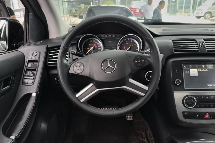 Used Mercedes-Benz R-Class 2014 R 320 4MATIC Business Model Steering Wheel