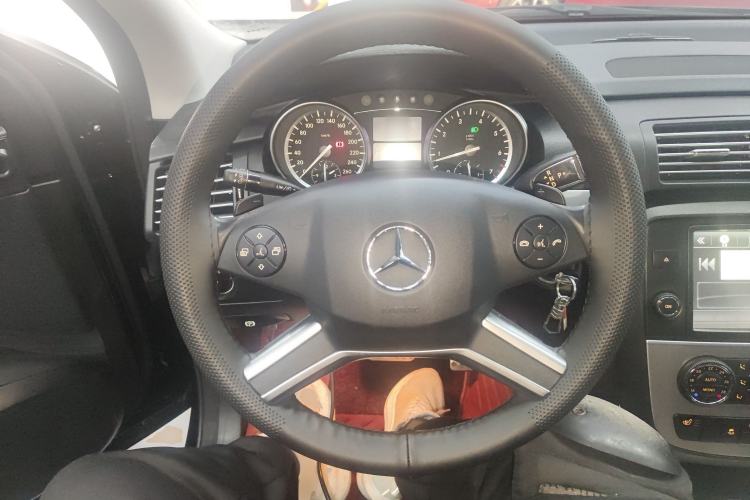 Used Mercedes-Benz R-Class 2014 R 320 4MATIC Business Model Steering Wheel