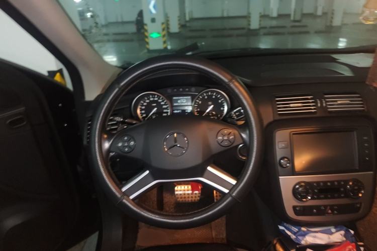 Used Mercedes-Benz R-Class 2014 R 320 4MATIC Business Model Steering Wheel