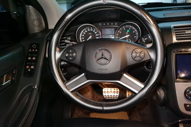 Used Mercedes-Benz R-Class 2014 R 320 4MATIC Business Model Steering Wheel