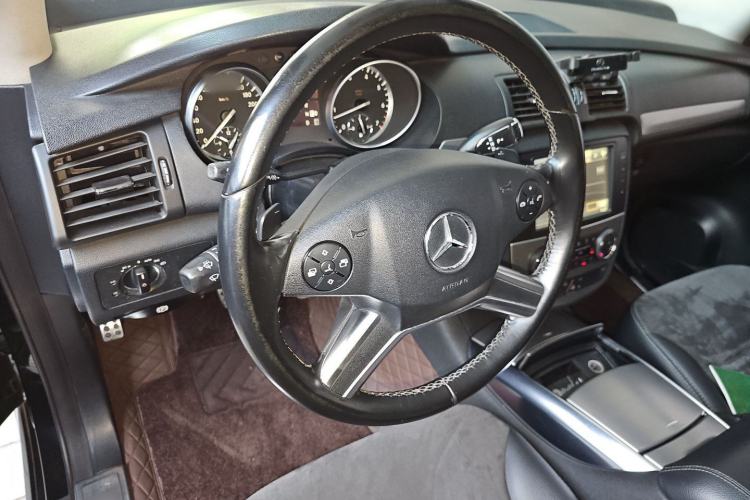 Used Mercedes-Benz R-Class 2014 R 320 4MATIC Business Model Steering Wheel