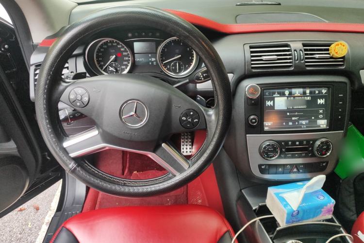 Used Mercedes-Benz R-Class 2014 R 320 4MATIC Business Model Steering Wheel