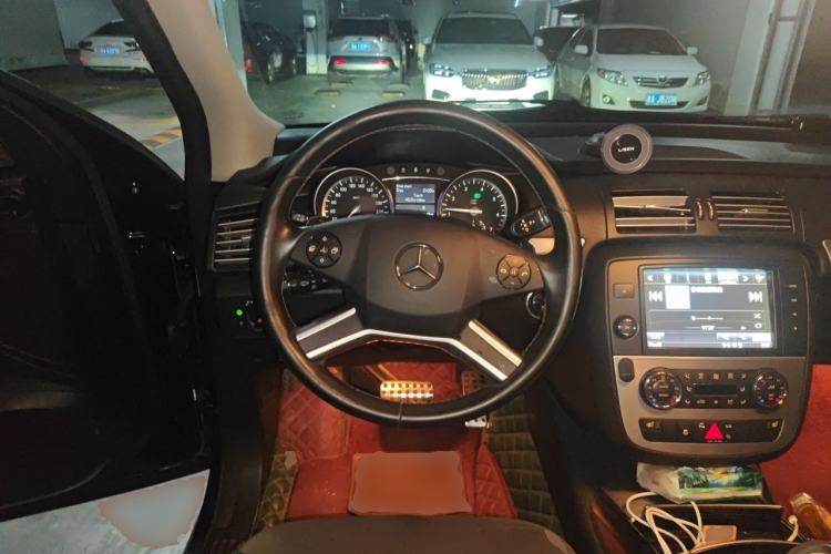 Used Mercedes-Benz R-Class 2014 R 320 4MATIC Business Model Steering Wheel