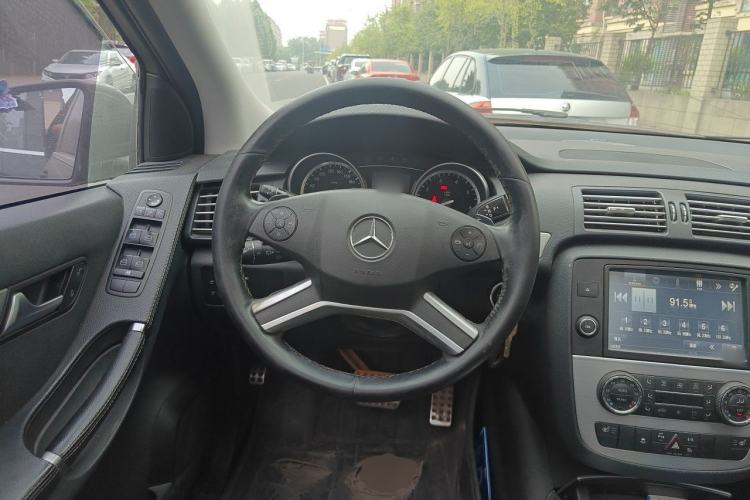 Used Mercedes-Benz R-Class 2014 R 320 4MATIC Business Model Steering Wheel