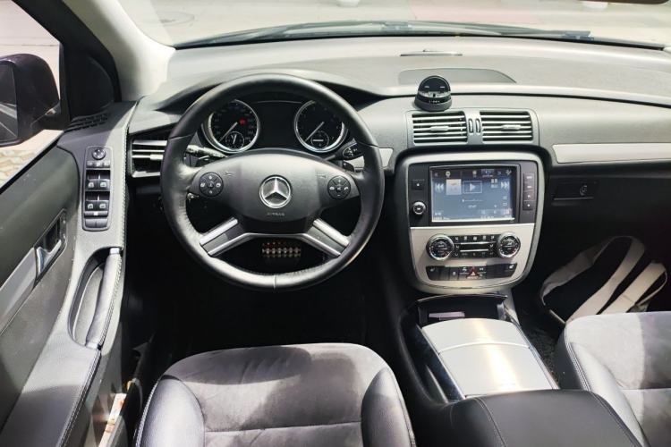Used Mercedes-Benz R-Class 2014 R 320 4MATIC Business Model Steering Wheel