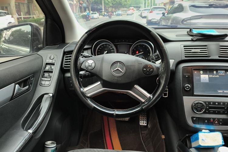 Used Mercedes-Benz R-Class 2014 R 320 4MATIC Business Model Steering Wheel