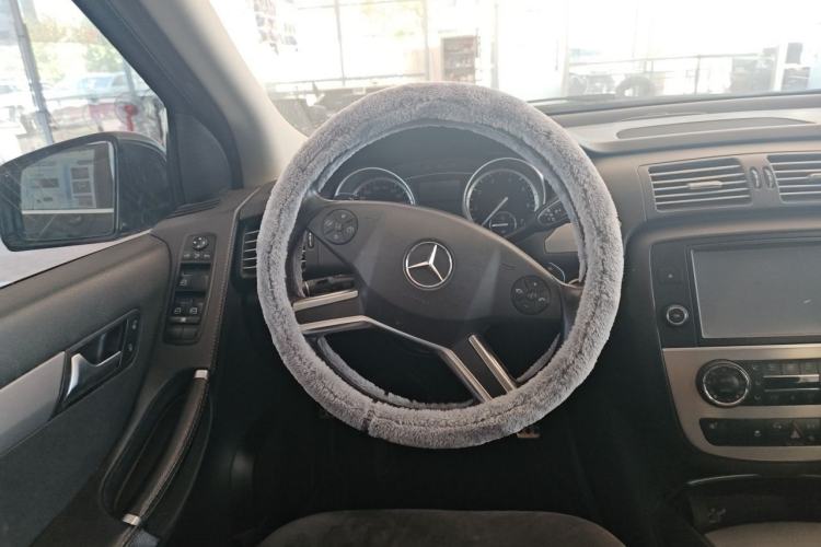 Used Mercedes-Benz R-Class 2014 R 320 4MATIC Business Model Steering Wheel
