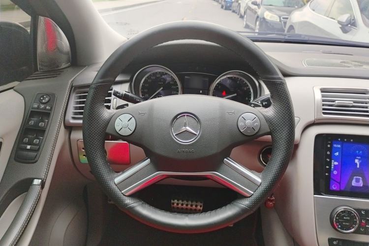 Used Mercedes-Benz R-Class 2014 R 320 4MATIC Business Model Steering Wheel
