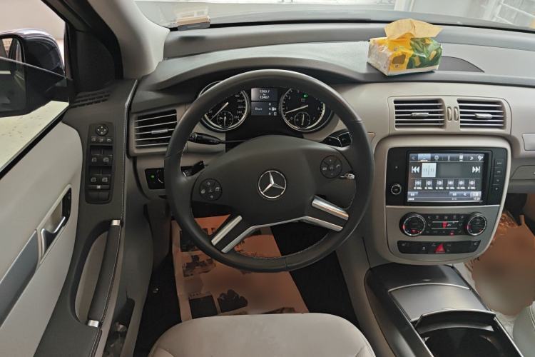 Used Mercedes-Benz R-Class 2014 R 320 4MATIC Business Model Steering Wheel
