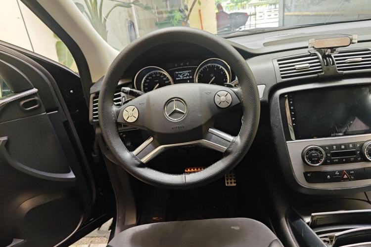 Used Mercedes-Benz R-Class 2014 R 320 4MATIC Business Model Steering Wheel
