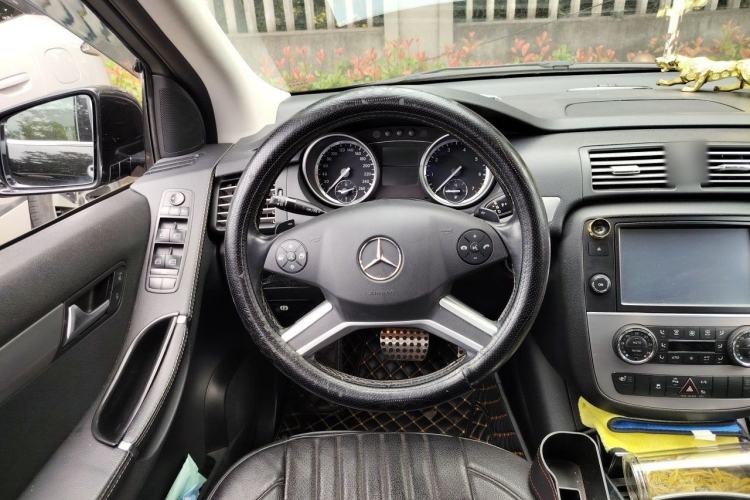 Used Mercedes-Benz R-Class 2014 R 320 4MATIC Business Model Steering Wheel
