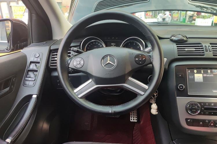 Used Mercedes-Benz R-Class 2014 R 320 4MATIC Business Model Steering Wheel